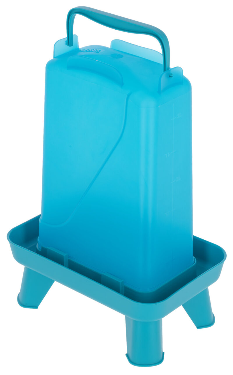 Abreuvoir en plastique sur pieds